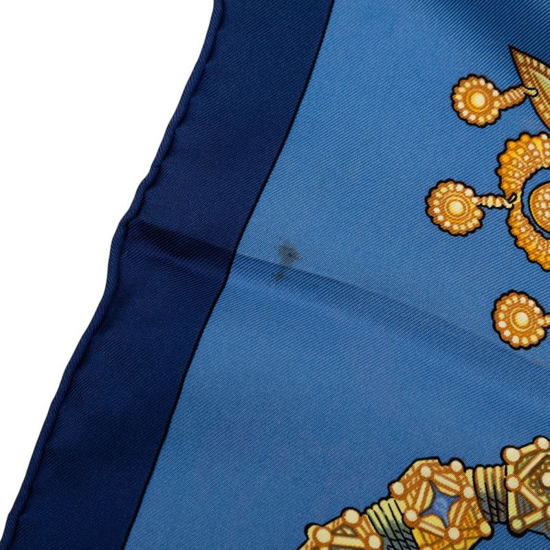 hermes scarf condition details