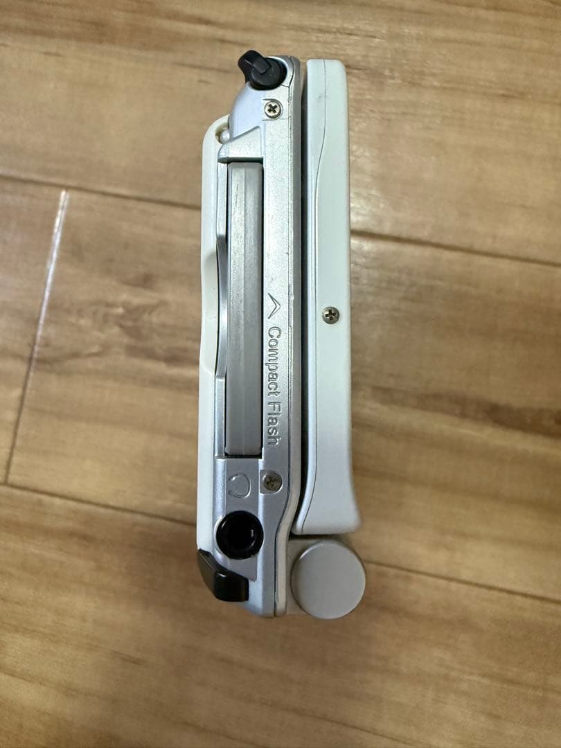 sharp sl-c760 electronic organizer side view