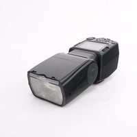 Nikon SB-700 Camera