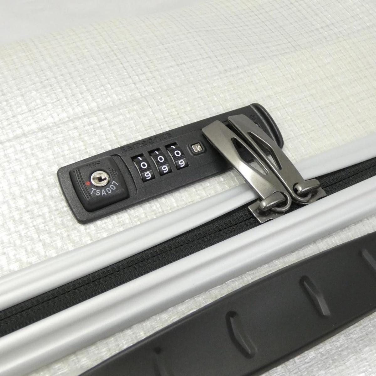 samsonite white handbag accessories included
