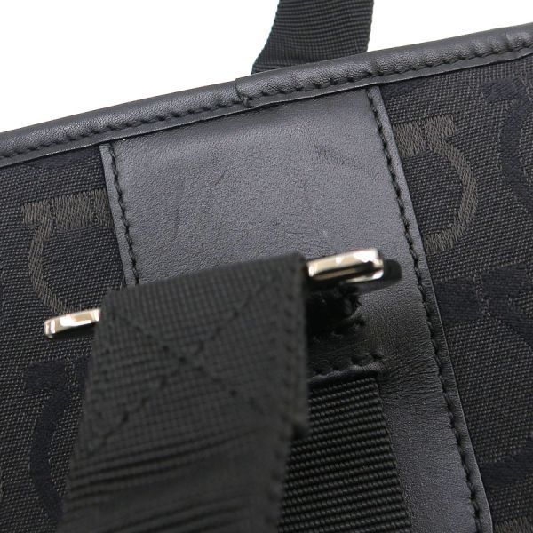 ferragamo pouch / clutch interior details