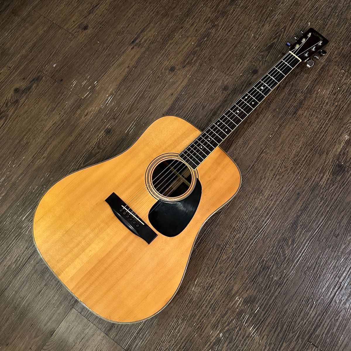 s.yairi YD-302 Acoustic Guitar