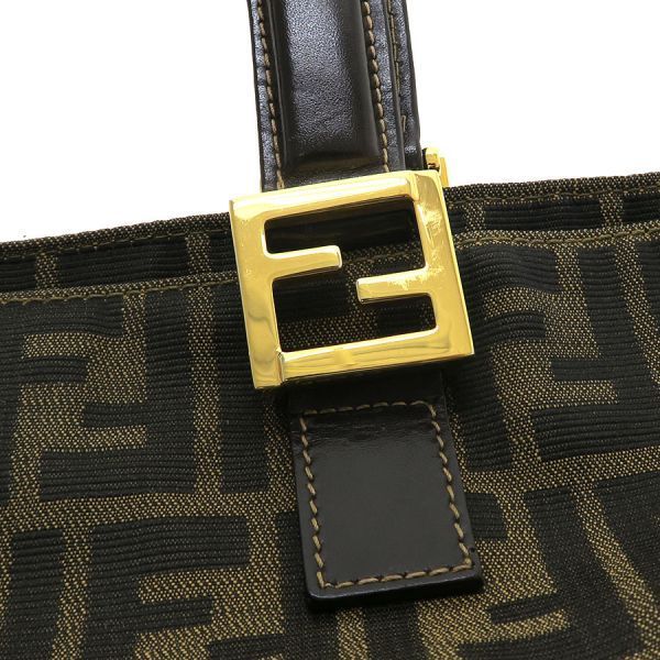 fendi pouch / clutch accessories included
