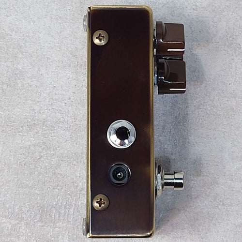 guitar effector side view