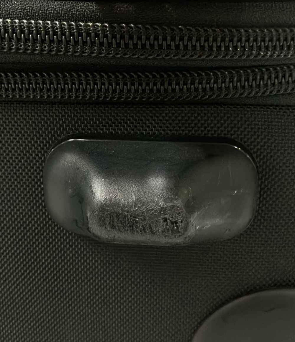 tumi handbag interior details