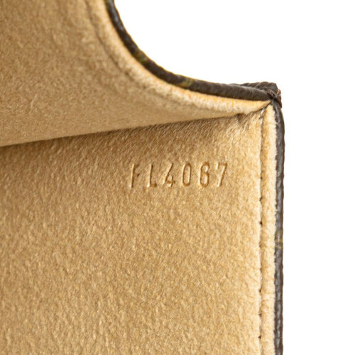 louis vuitton m51855 shoulder bag markings and labels
