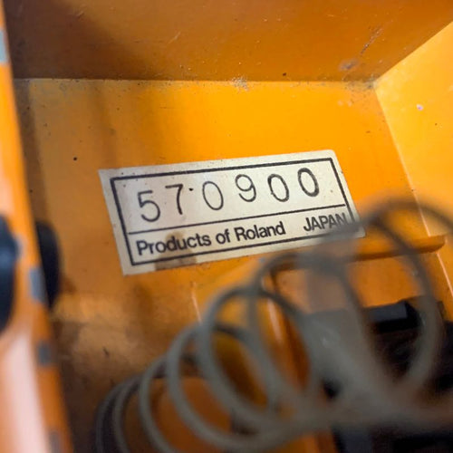 boss ds-1 orange guitar effector markings and labels