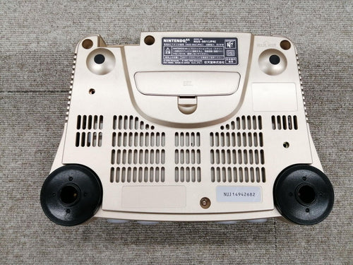 nintendo nus-001 video game console markings and labels