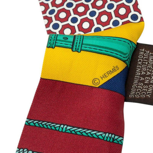 hermes scarf side view