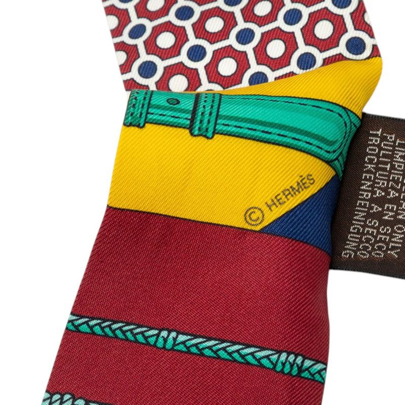 hermes scarf side view