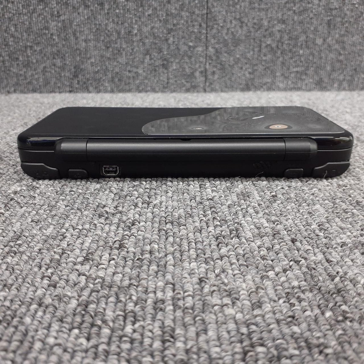 nintendo jan-001 handheld console interior details