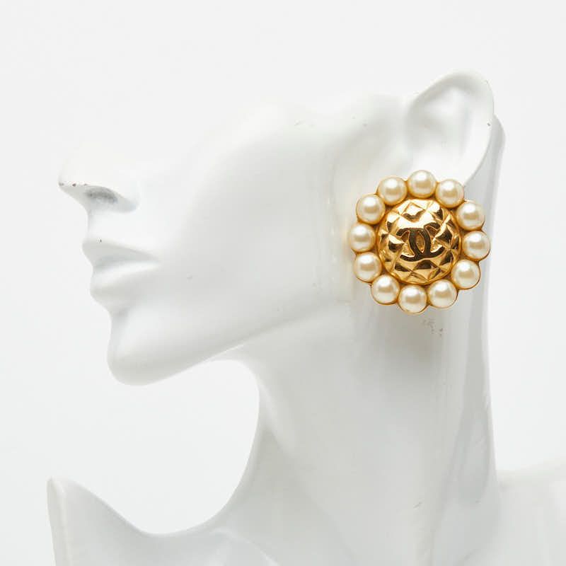 chanel earrings side view