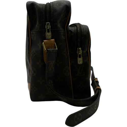louis vuitton m45242 shoulder bag side view