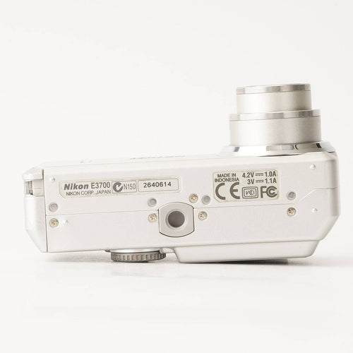 nikon compact digital camera interior details