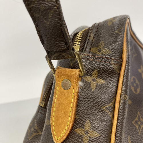 louis vuitton m45244 shoulder bag markings and labels
