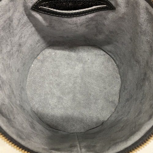 louis vuitton m48032 handbag side view