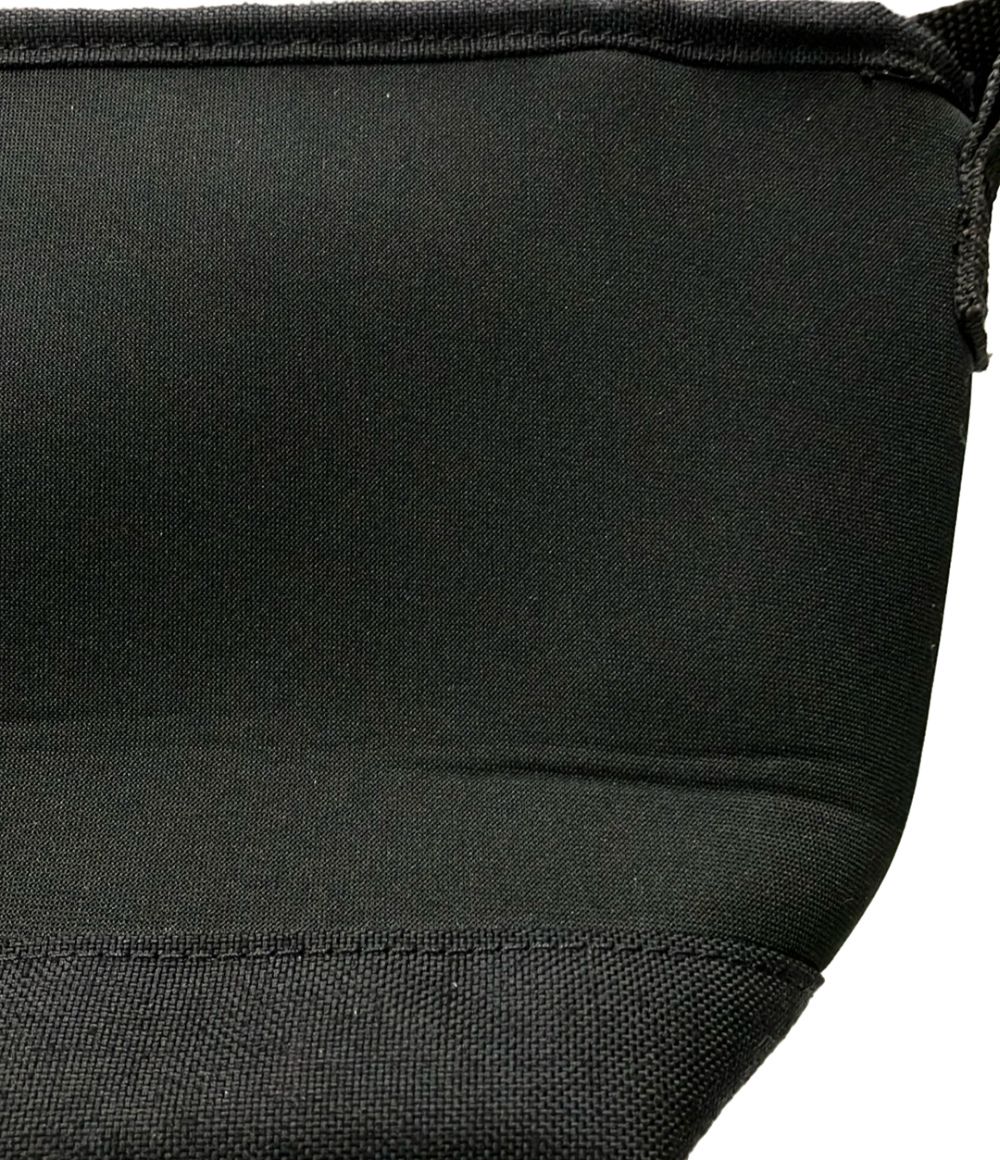 manhattan portage shoulder bag markings and labels