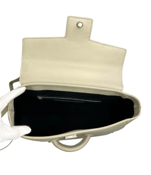 vasic beige shoulder bag accessories included