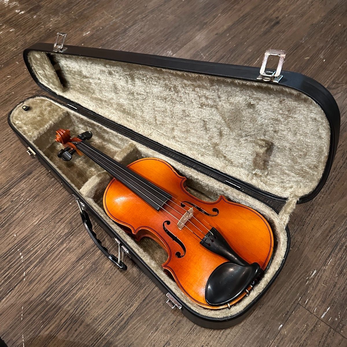 suzuki no.220 string instrument markings and labels