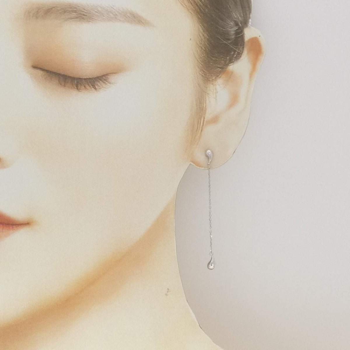 earrings side view