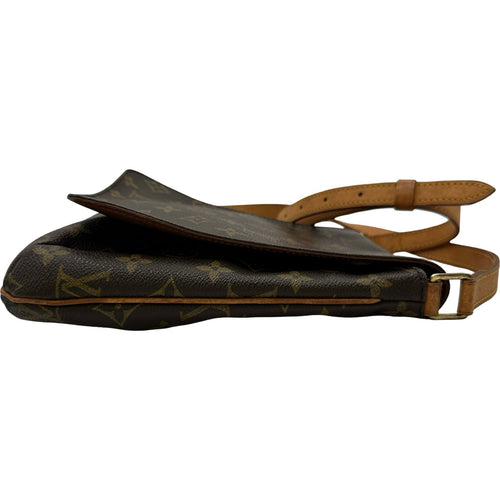 louis vuitton m51387 shoulder bag front view