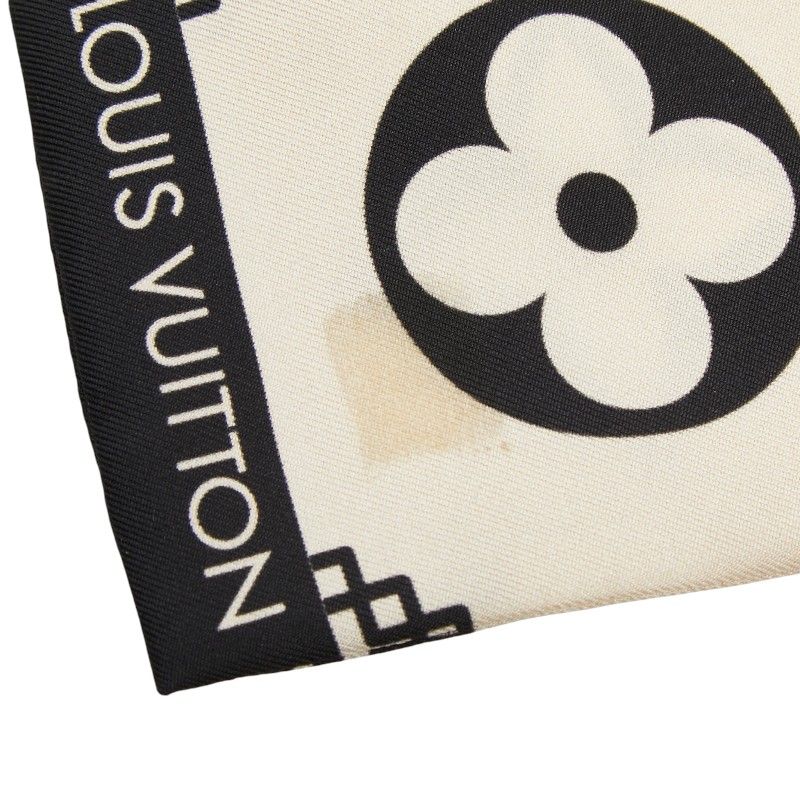 louis vuitton m77453 beige scarf side view