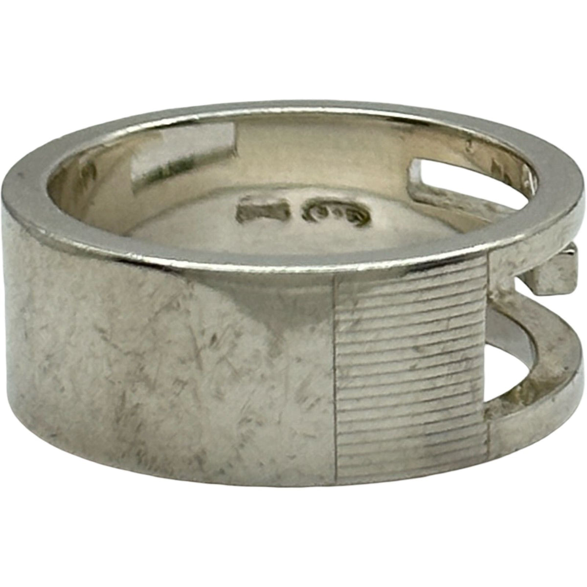 gucci ring side view