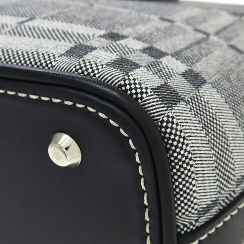 burberry pouch / clutch accessories included