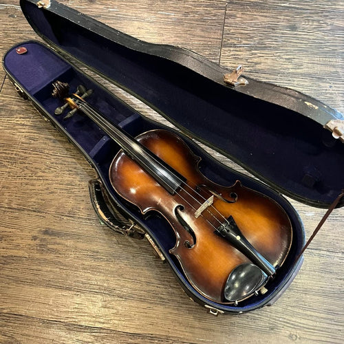 suzuki no.11 blue string instrument markings and labels