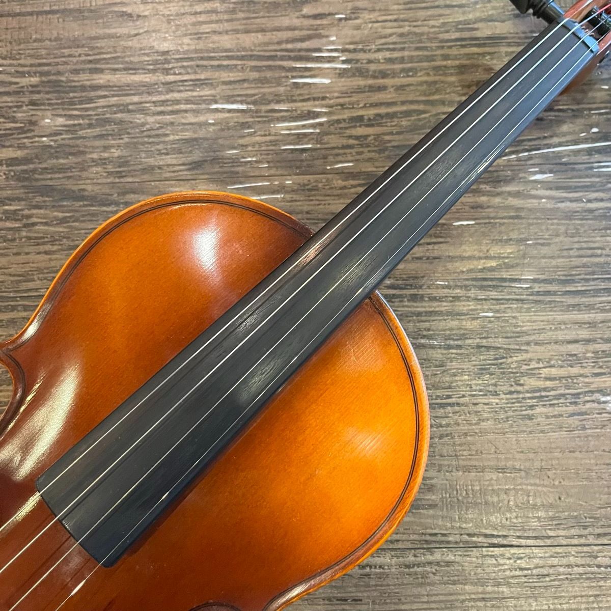 suzuki no.240 string instrument rear view