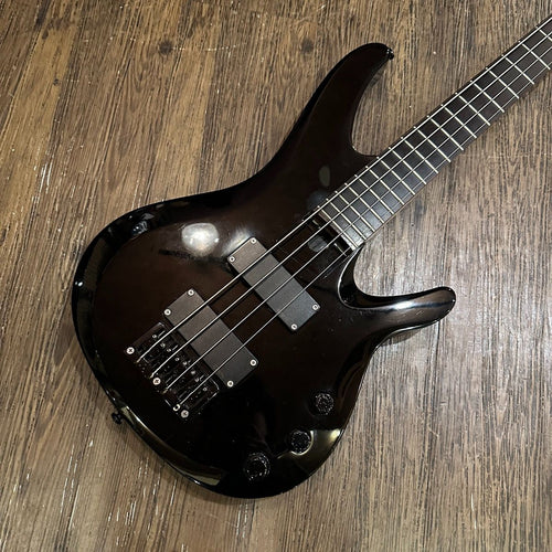 washburn bb14 bass guitar front view