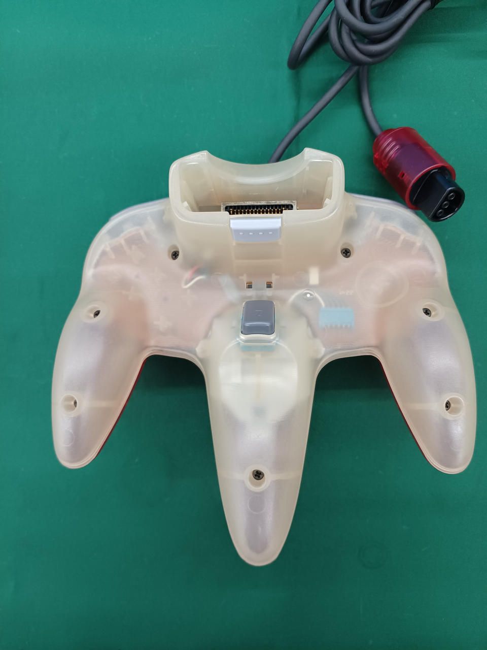 nintendo nus-001 video game console interior details