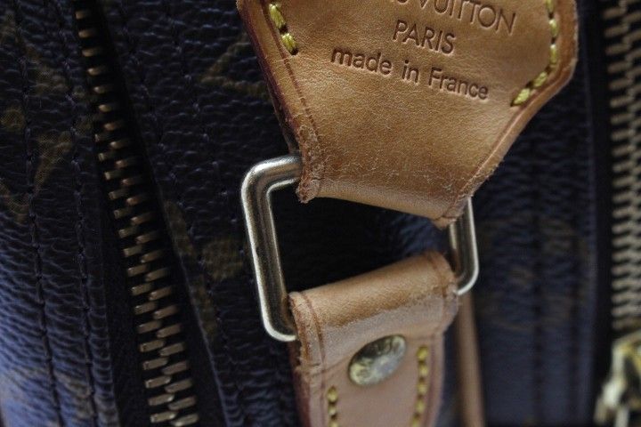 louis vuitton m45254 shoulder bag functional details