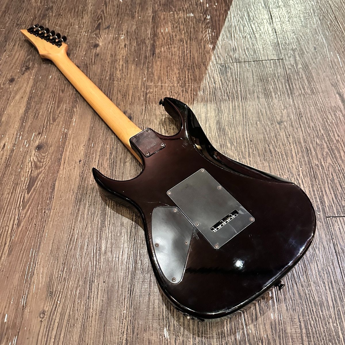 ibanez electric guitar interior details