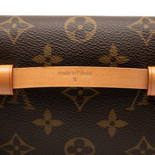 louis vuitton m67304 shoulder bag interior details