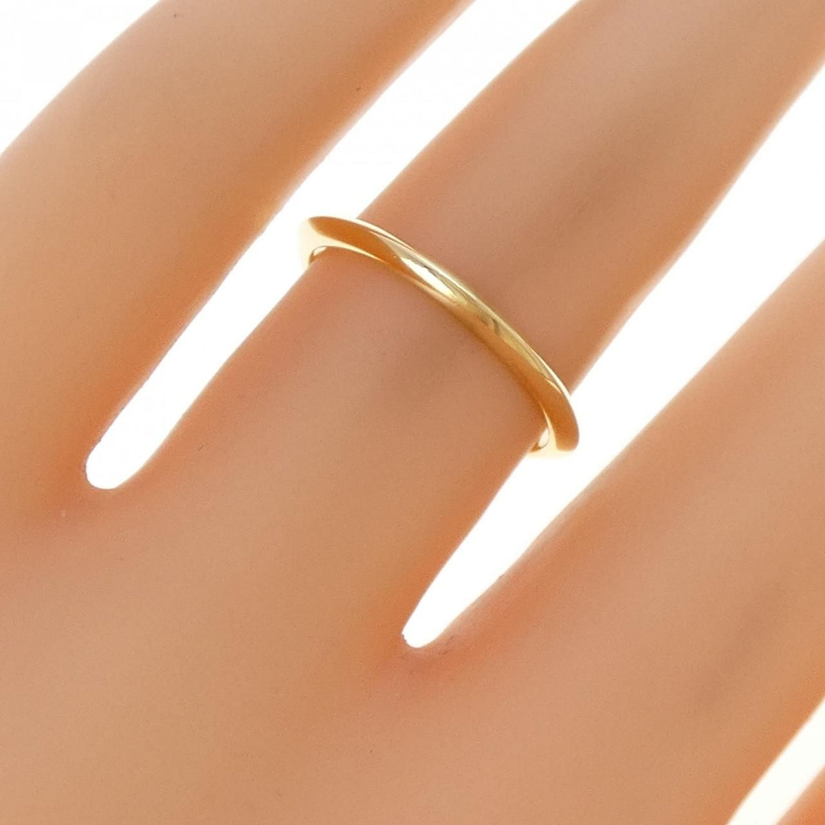 tiffany ring side view