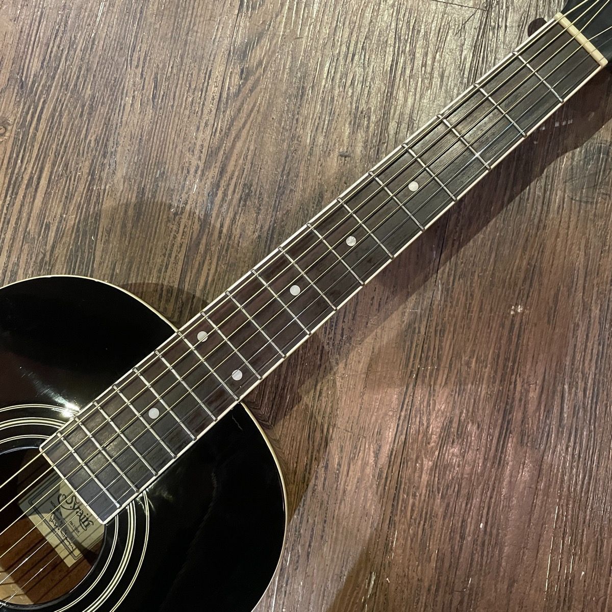 s.yairi ym-17/bk acoustic guitar rear view