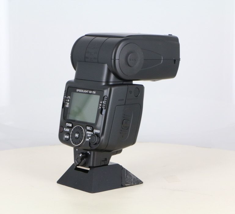 nikon sb-700 camera accessories included