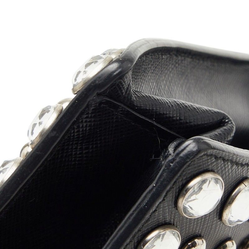 prada handbag accessories included
