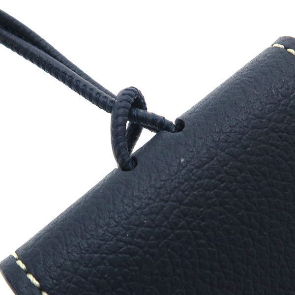 goyard handbag interior details