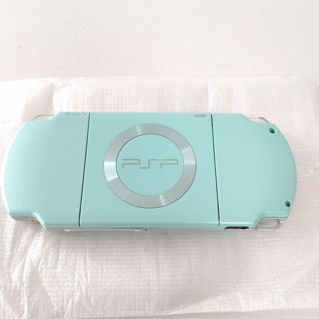 sony psp-2000 handheld console interior details