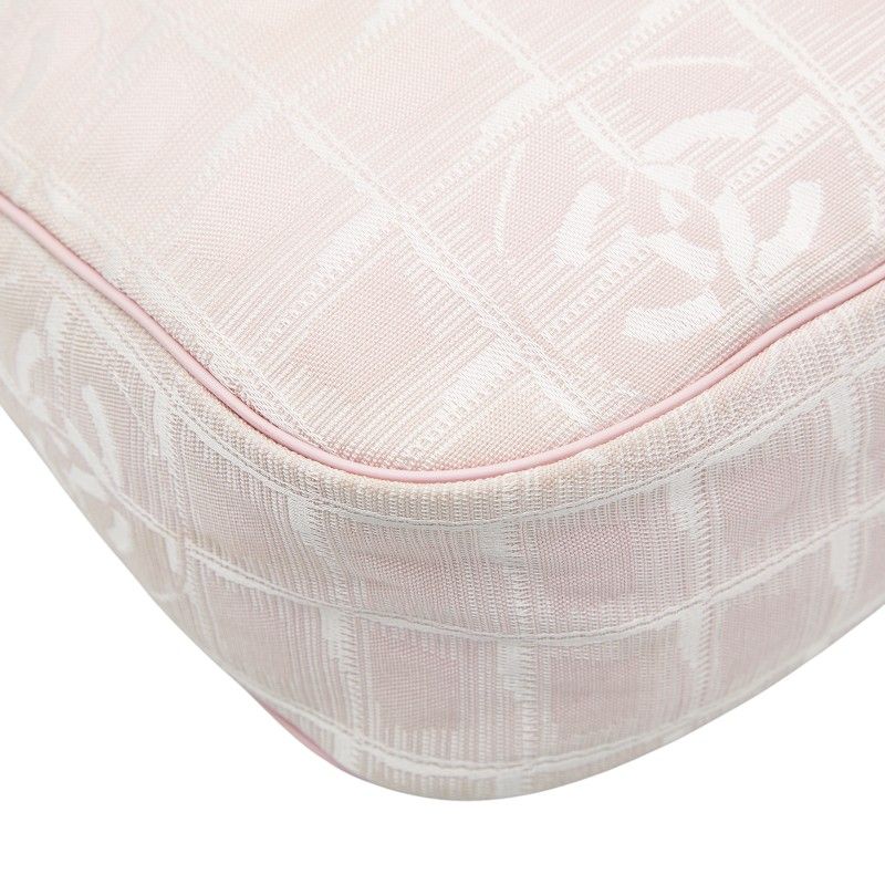 chanel pink shoulder bag accessories included