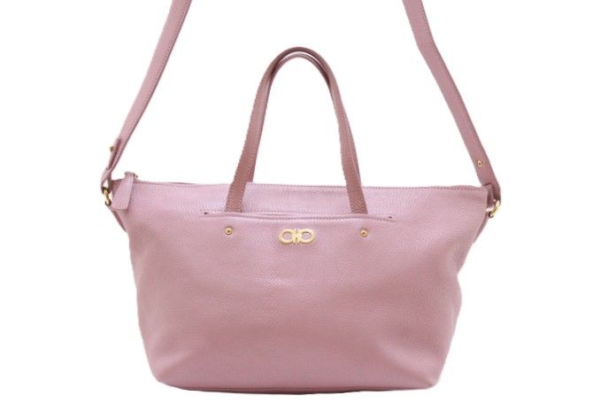 Salvatore Ferragamo GG-21-F644 Shoulder Bag – Pink