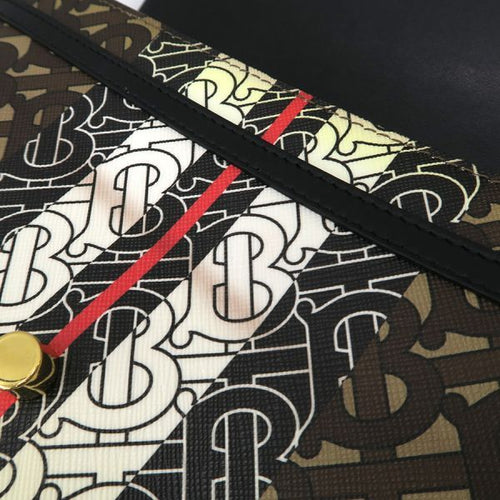 burberry shoulder bag interior details