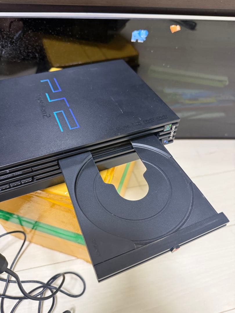sony scph-10000 video game console side view