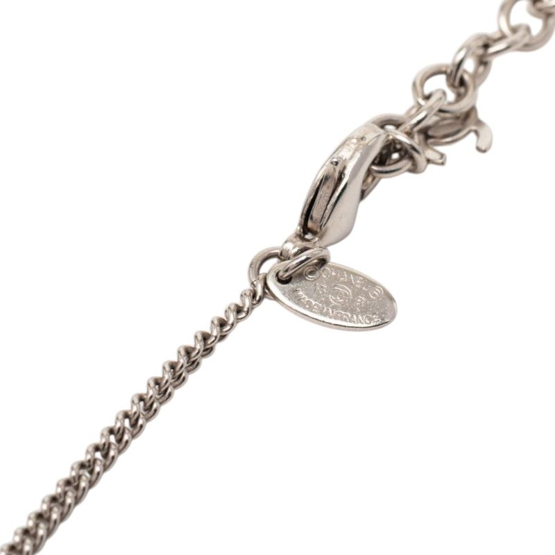 chanel necklace side view