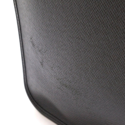 louis vuitton m32482 shoulder bag side view