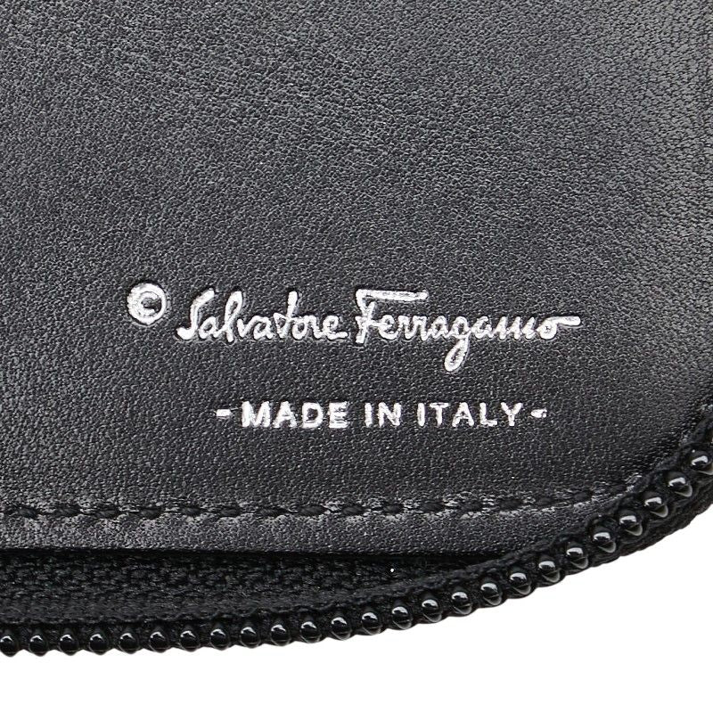 salvatore ferragamo wallet condition details