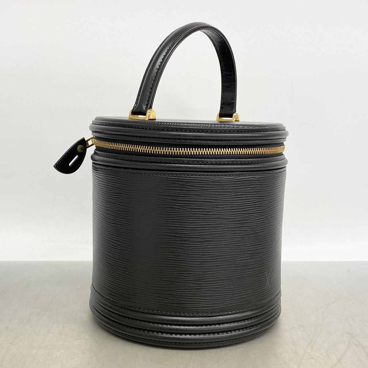 Louis Vuitton M48032 Handbag