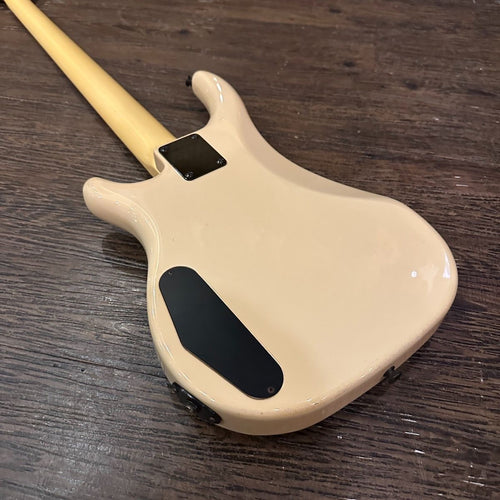 fernandes frb-45 bass guitar interior details
